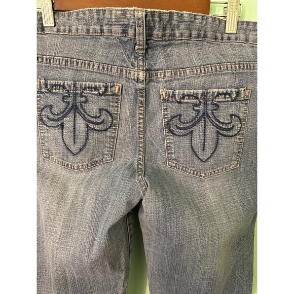 Rue21 Womens Bootcut Jeans Size 16 Medium Wash Embroidered Back Pockets Distress - Picture 3 of 9
